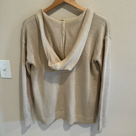 Marled Patriotic Flag Heart Beach Sweater - Picture 7 of 7